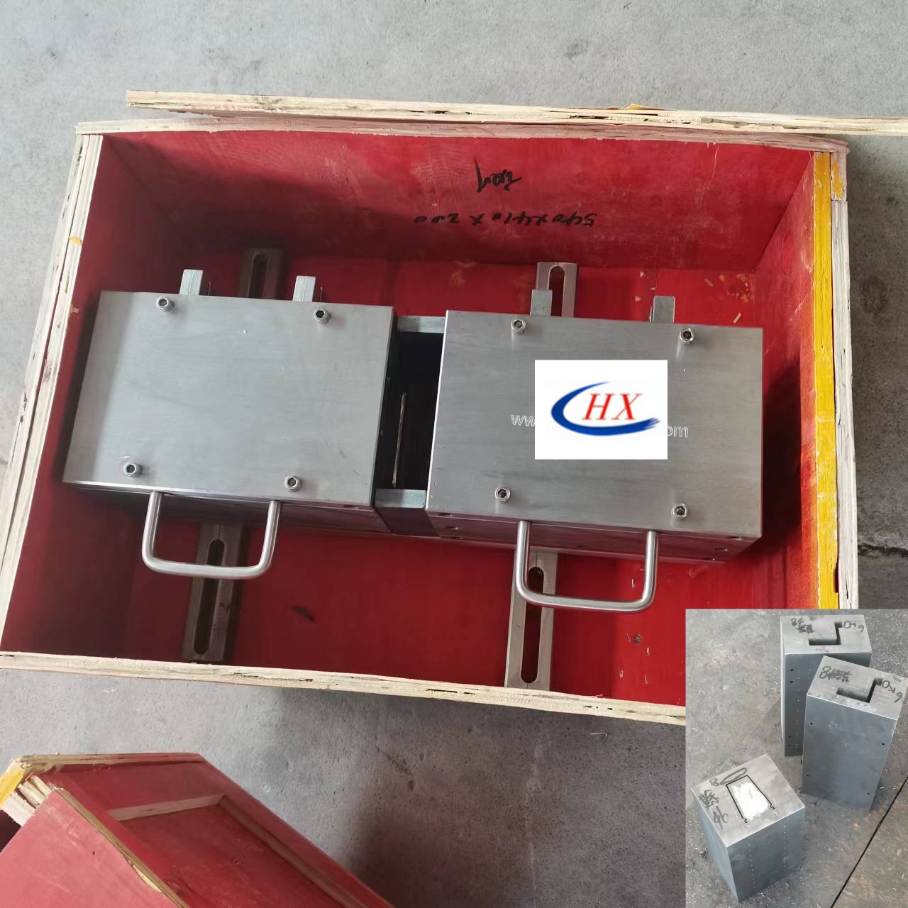 異型材料模具